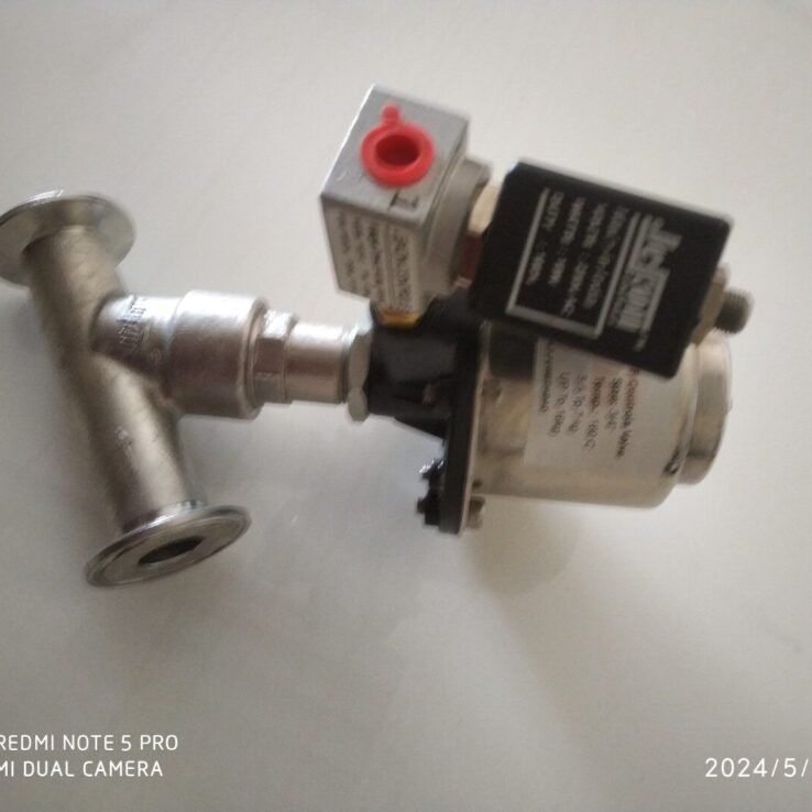 TC End Panumatic Angleseat Valve