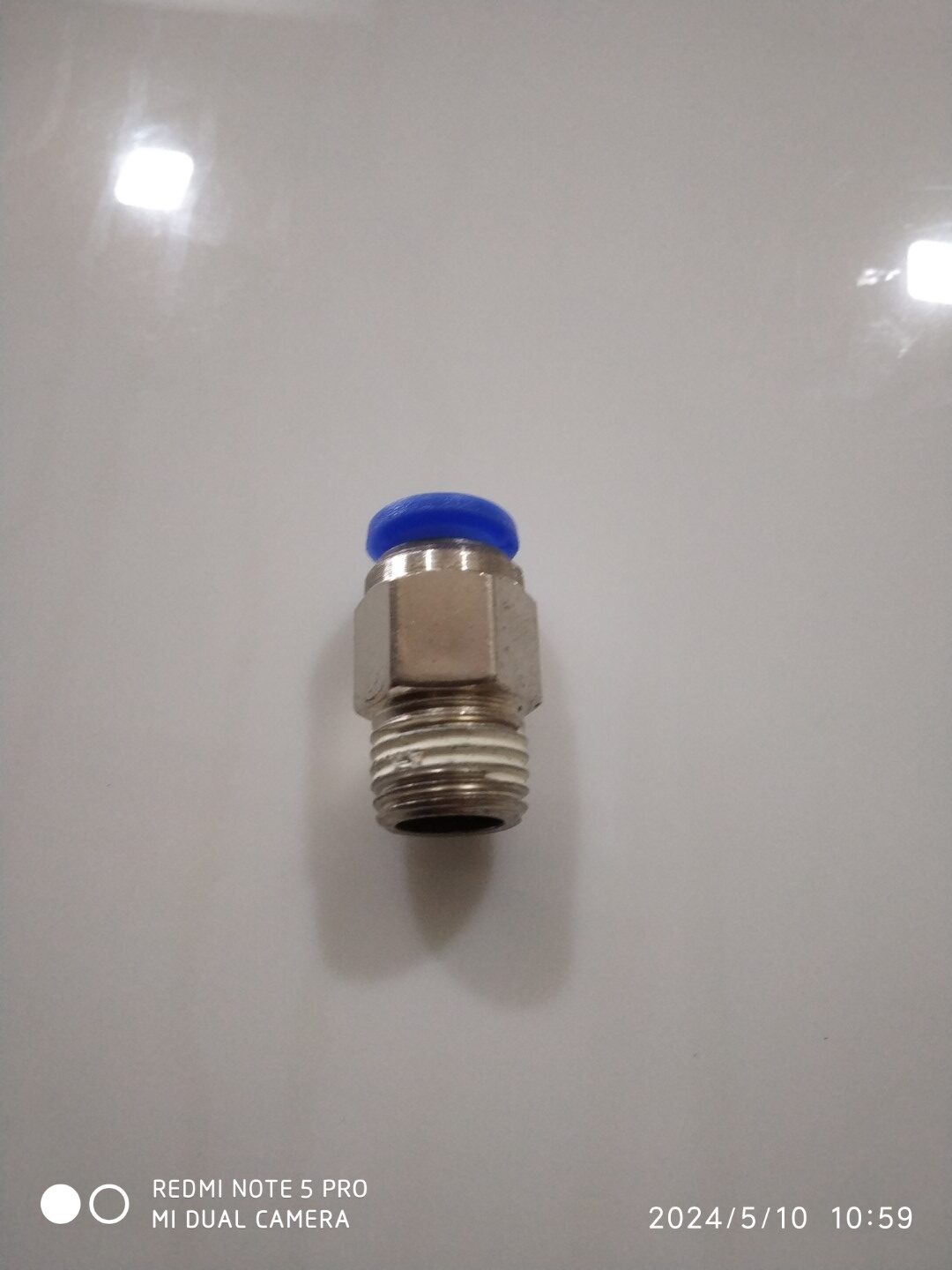 Pu Threaded Connector 1by4 Male x 8mm